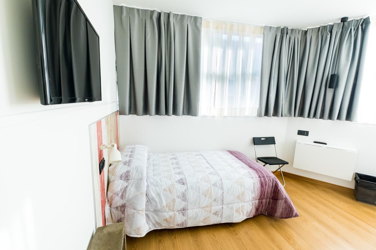 Far Bernabeu Albergue